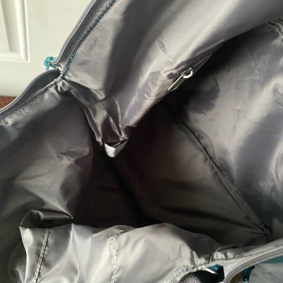 UA Reflect Water Resistant Graphite Tote - Picture 4 of 9